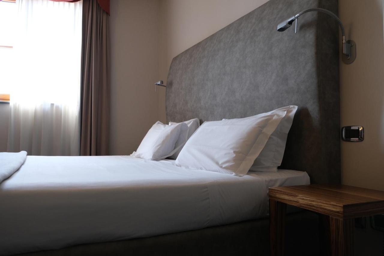 Settecento Hotel Presezzo Eksteriør billede